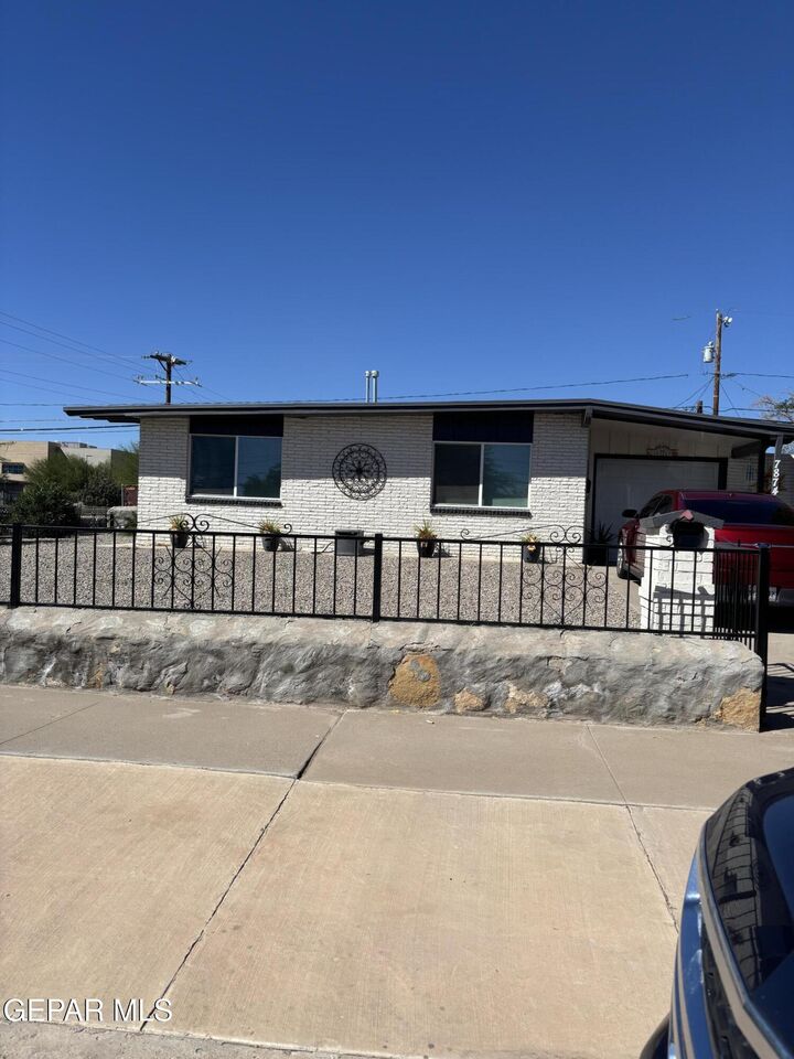 Property Photo: 7874 Broadway Drive TX 79915