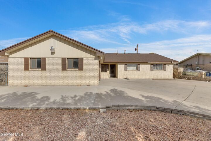 Property Photo: 10125 Castletown Drive TX 79925