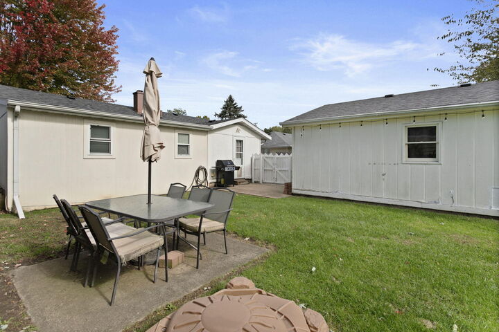 Property Photo:  528 W Elm Street  IN 46552