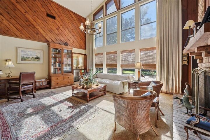 Property Photo: 2219 W Sunset Drive TX 77630