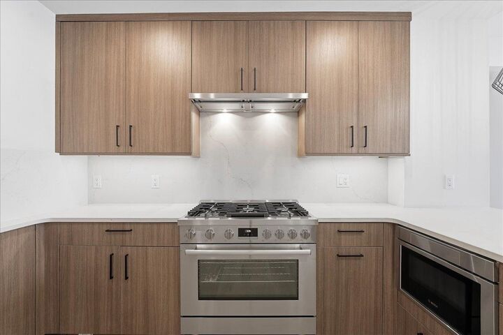 Property Photo: 921 Madison St 605 NJ 07030