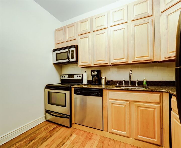 Property Photo: 264 9th St 3F NJ 07302