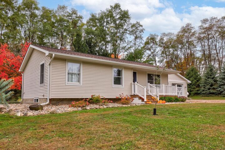 Property Photo: 7984 N Williams Road MI 48879