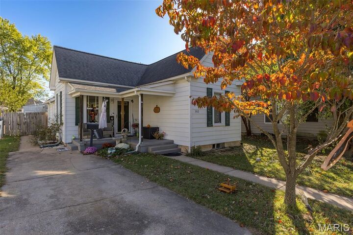 Property Photo: 302 N Taylor Avenue MO 63019