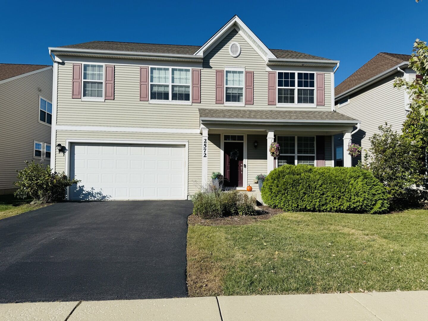 Property Photo: 2572 Retreat Circle IL 60532
