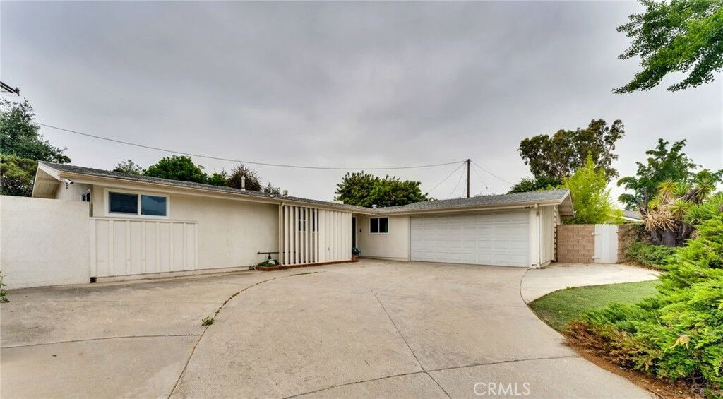 Property Photo: 418 S Vecino CA 91723