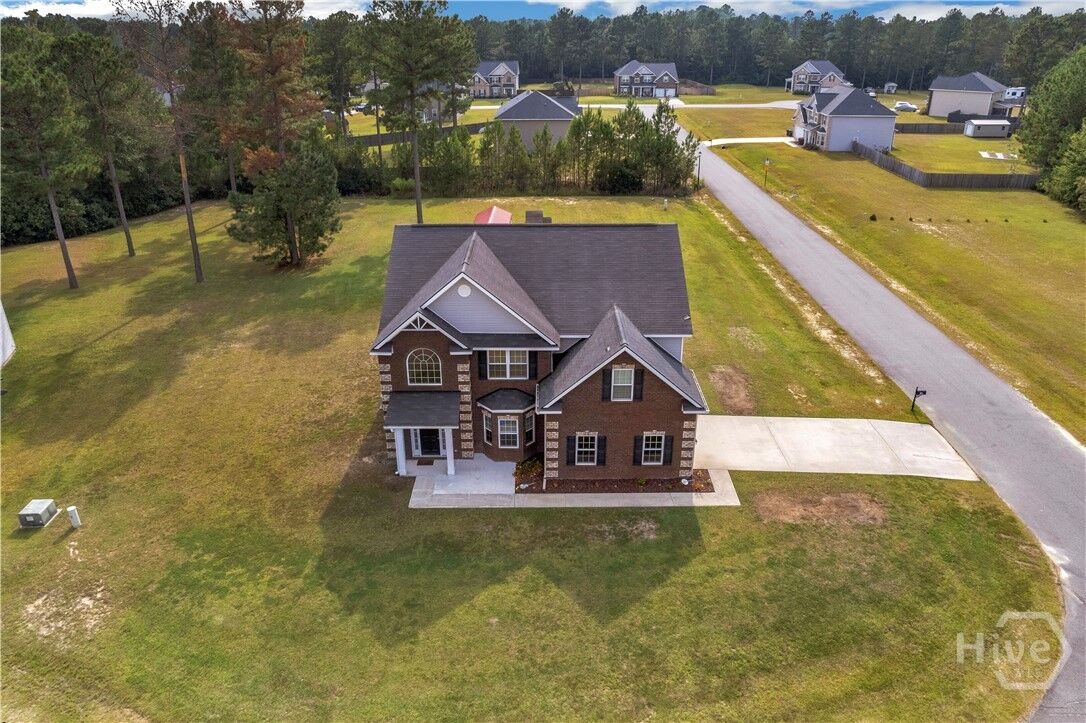 Property Photo:  109 NE Greenbriar Street  GA 31316 