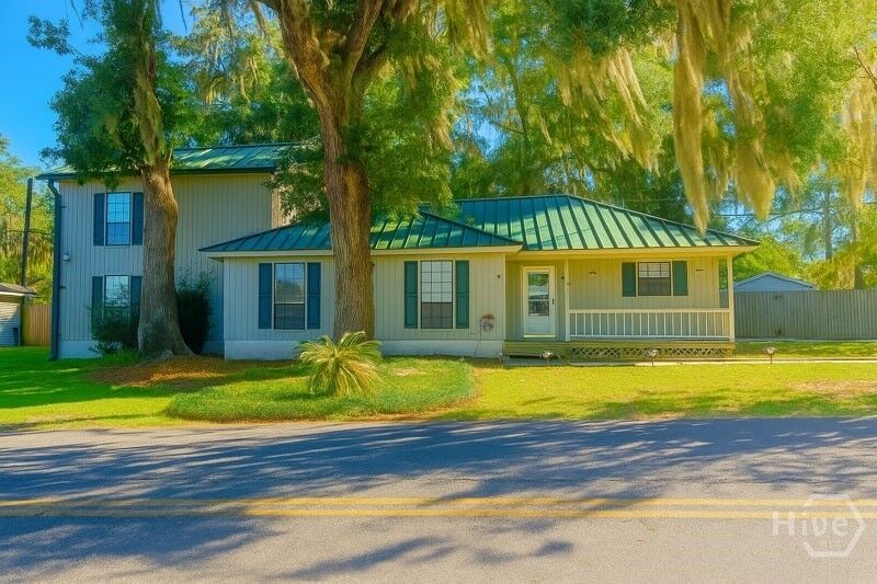Property Photo:  312 Bonaventure Road  GA 31404 