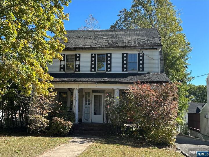 30 Walnut Avenue  Millburn NJ 07041 photo