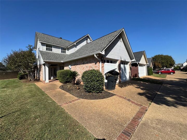Property Photo: 3635 Greenacres Place Drive 350 LA 71111