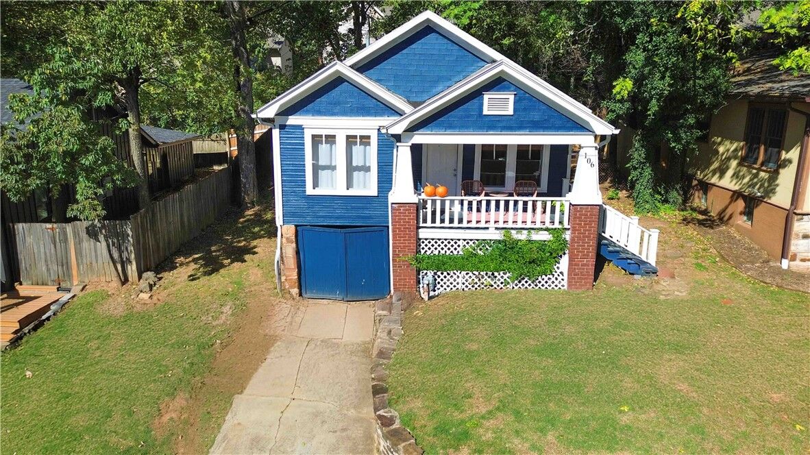 Property Photo: 106 W Boles Street AR 72701