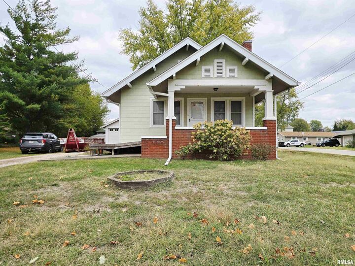 1195 S Main Street  Canton IL 61520 photo