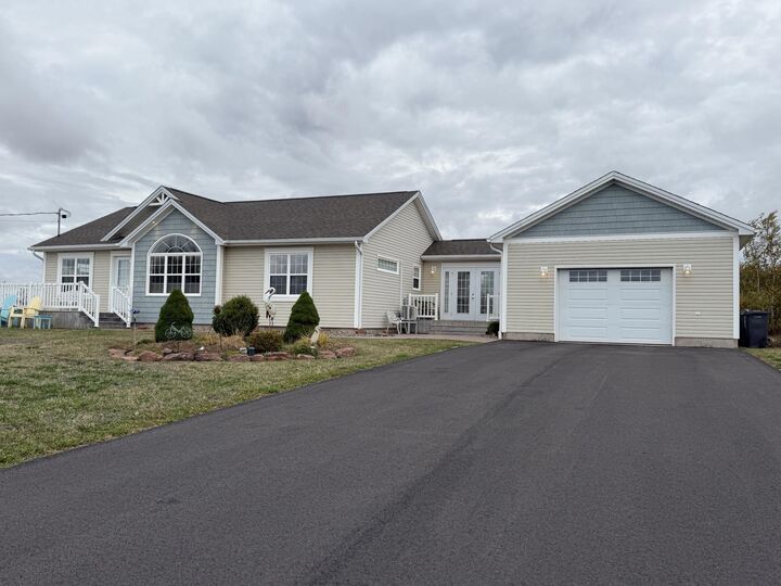 Property Photo: 203 Dunes View Drive PE C1E 2R4