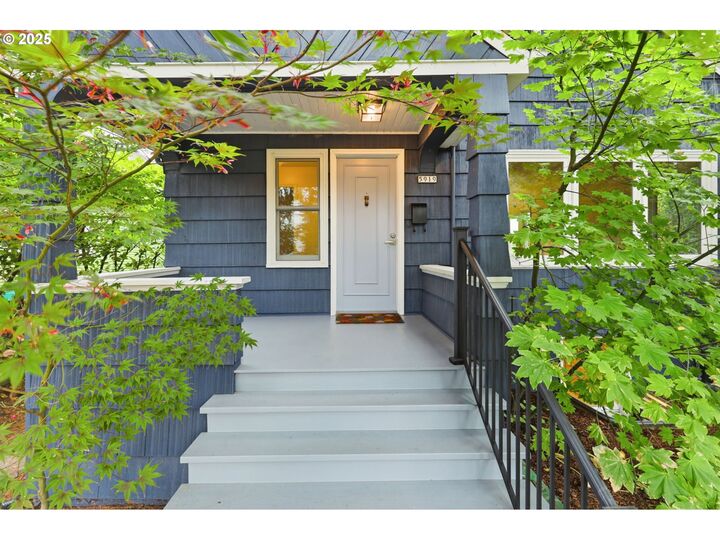 Property Photo:  5919 NE 28th Ave  OR 97211