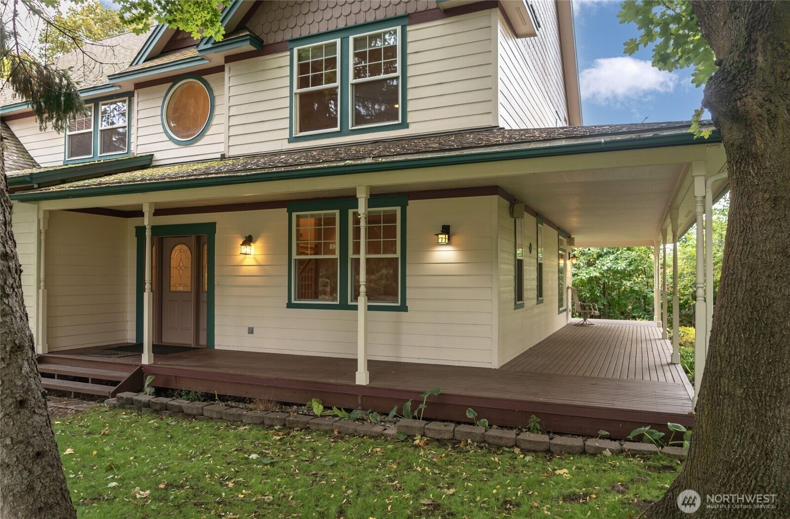 Property Photo: 6005 Sunset Highway WA 98815