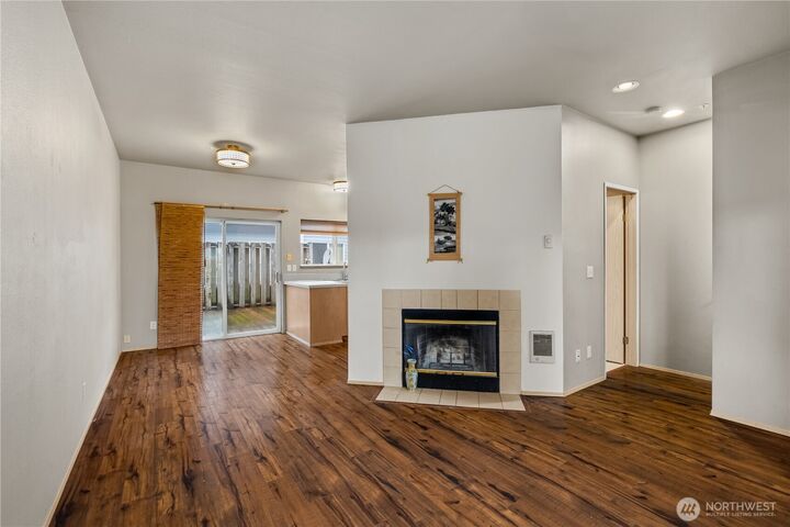 Property Photo:  6304  Barstow  SE 7  WA 98513 