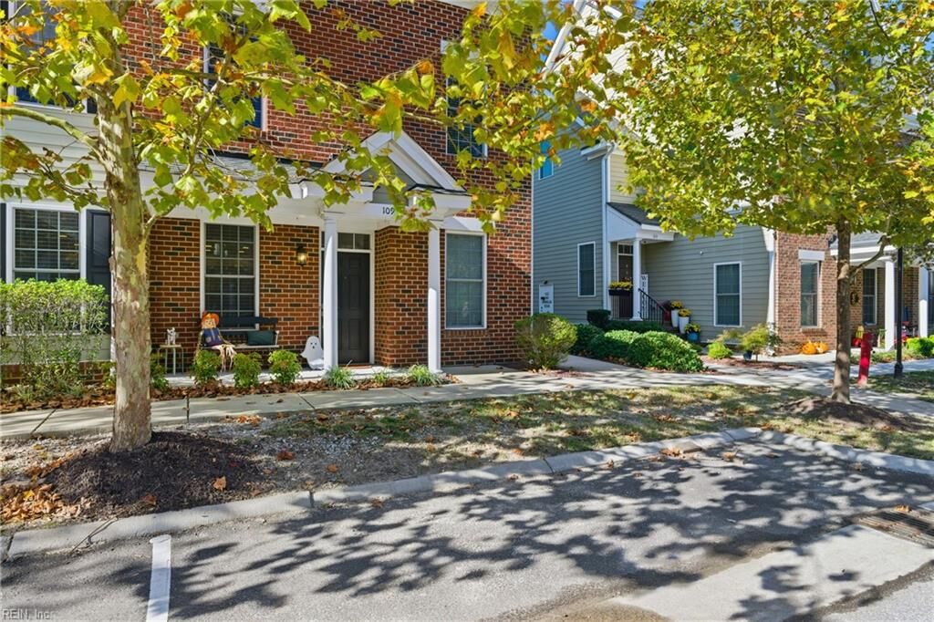 Property Photo:  111 Ellery St  VA 23692 