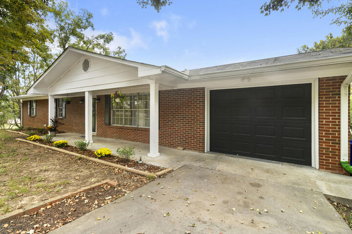 Property Photo:  809 Dockery Lane SE  TN 37323