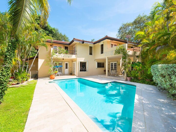 Property Photo:  7950 Old Cutler Rd  FL 33143 