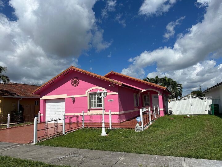 14841 SW 141st Ter  Miami FL 33196 photo