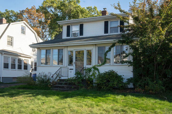 Property Photo: 61 Woodmere Road CT 06119