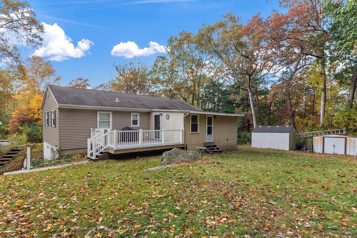 Property Photo:  28 Juniper Lane  CT 06351 