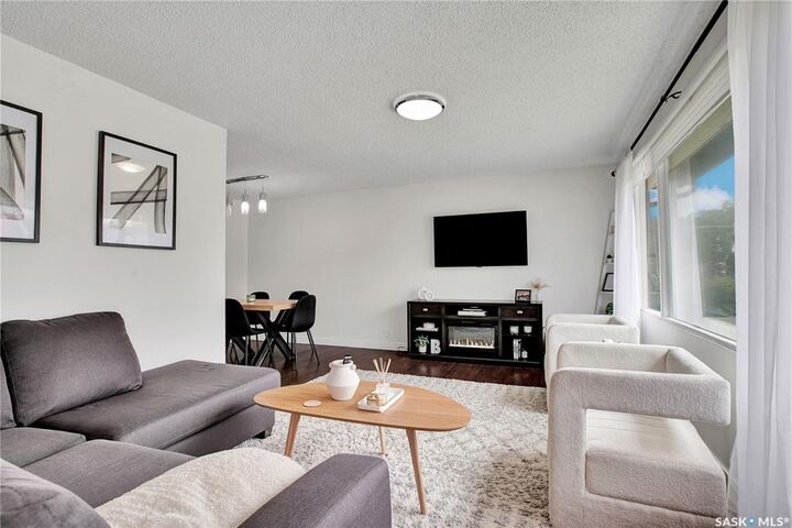 Property Photo:  2616 Clarence Avenue S  SK S7J 1M6
