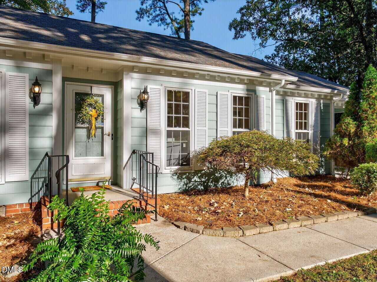 Property Photo: 1220 Deerfield Drive NC 27511