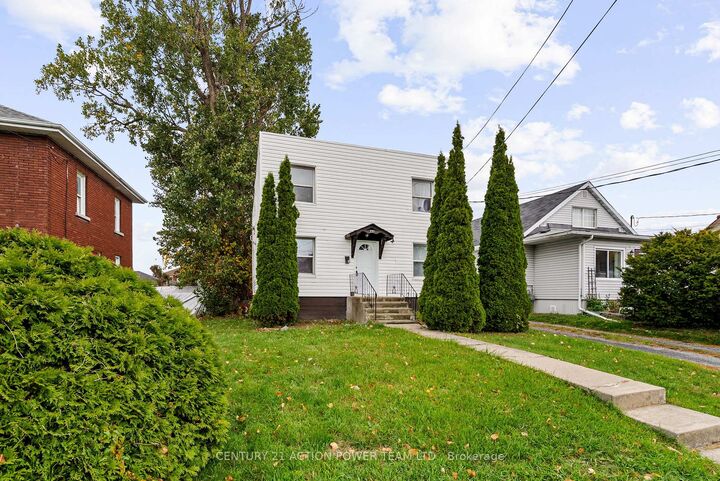 Property Photo:  331 Seventh Street E  ON K6H 2R8