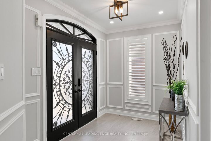 Property Photo:  66 Chatterson Street Main &Amp 2nd Floor  ON L1R 0B4
