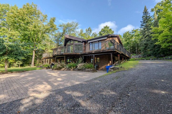 Property Photo:  708 Anita Avenue  ON P1B 8G4