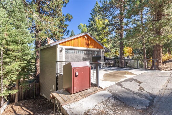 Property Photo:  10910 Palisades Drive  CA 96161