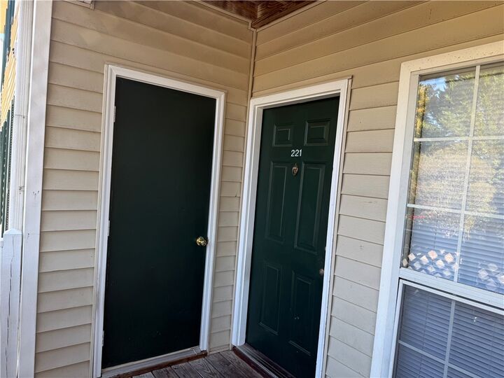 Property Photo:  102 Calhoun Street 221  SC 29631