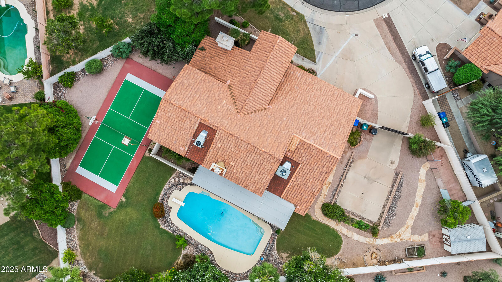 Property Photo:  1204 E Glencove Circle  AZ 85203 