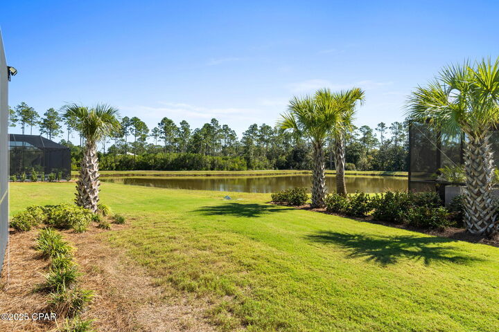Property Photo: 8737 Coral Reef Way FL 32413