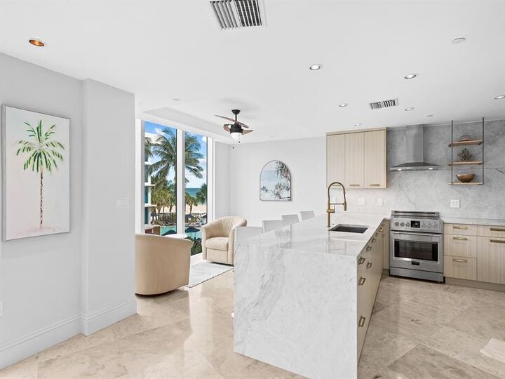 Property Photo:  1200 Holiday Dr 208  FL 33316 