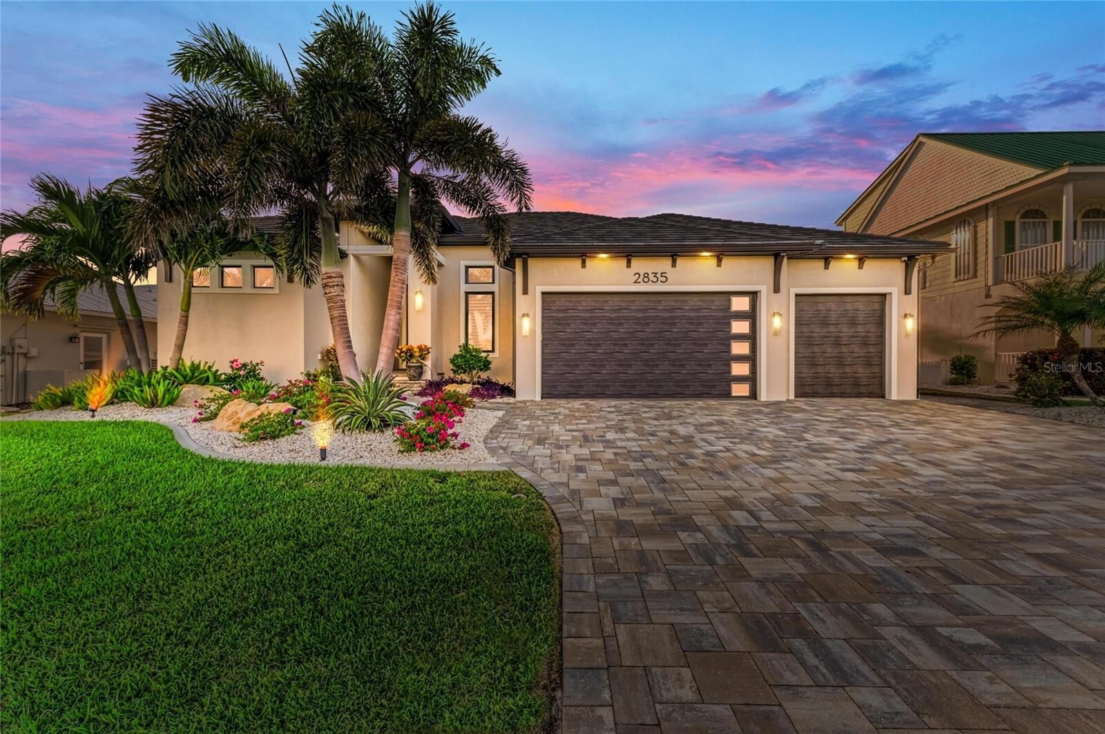 Property Photo: 2835 Coral Way FL 33950
