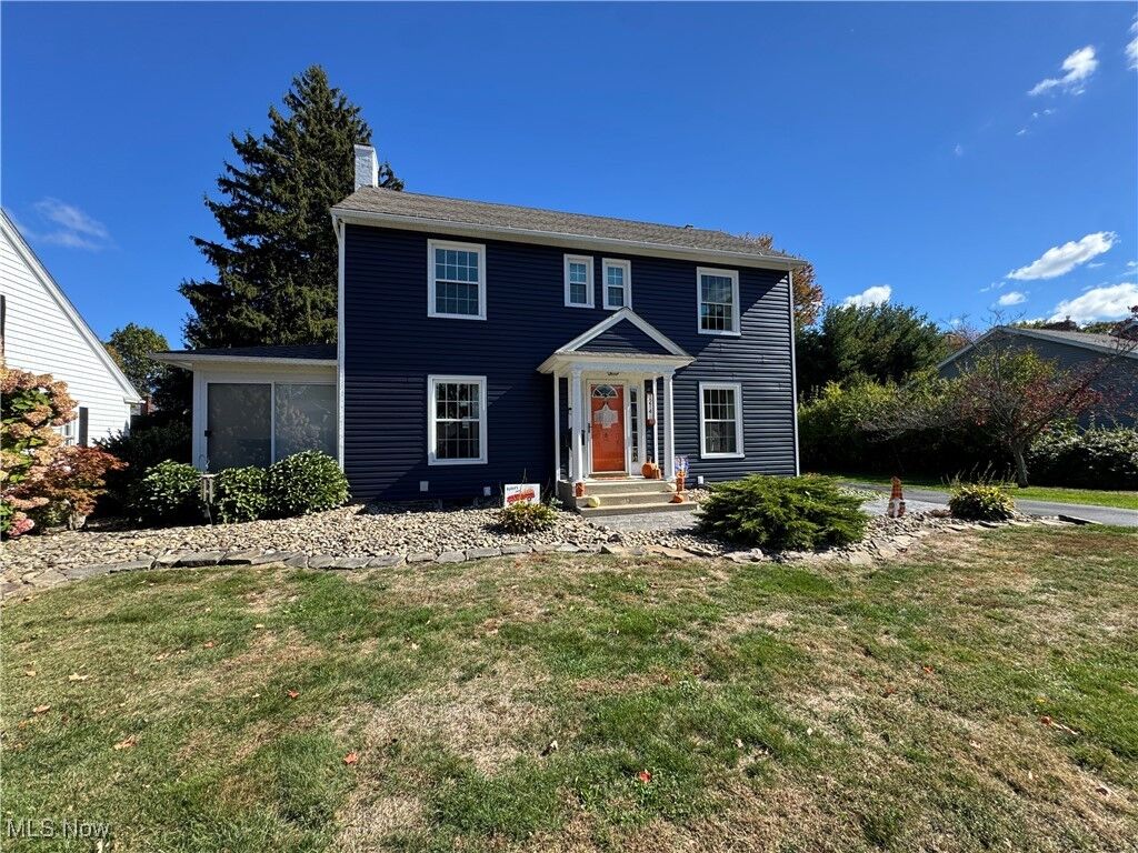 Property Photo:  1214 Chestnut Drive  OH 44004 