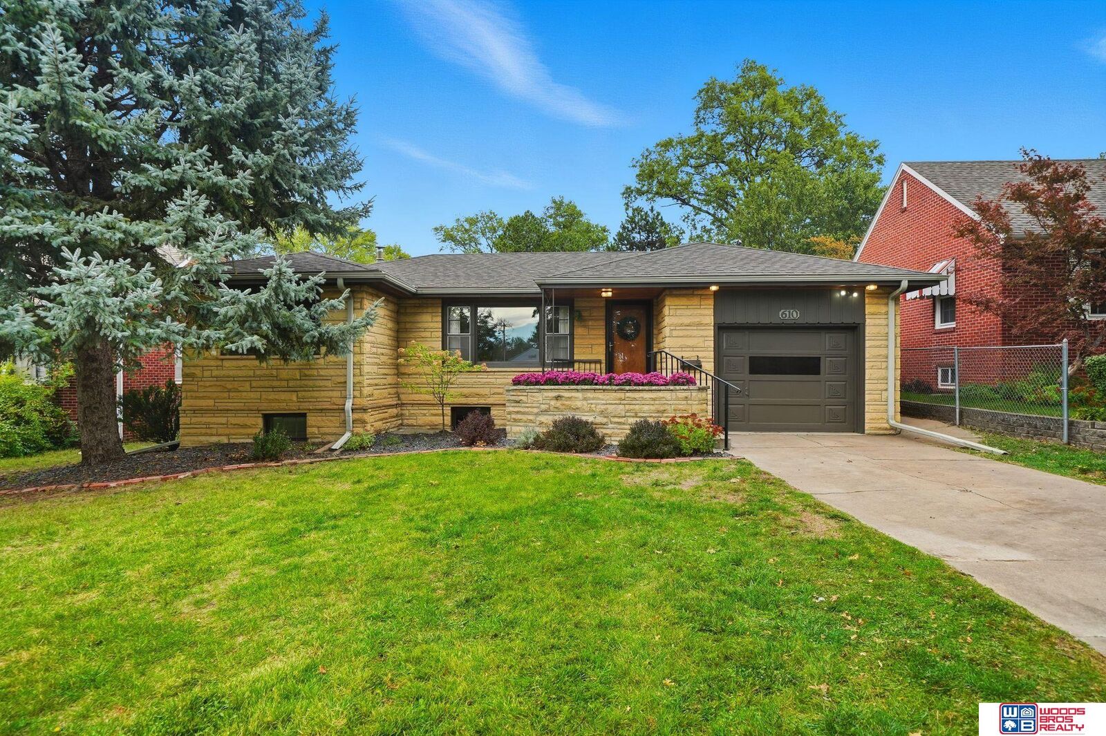 Property Photo:  610 Garfield Street  NE 68502