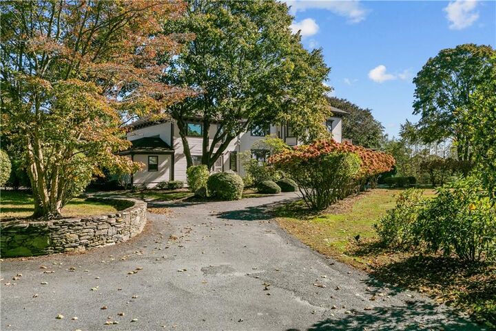 Property Photo:  46 Chastellux Avenue M6  RI 02840