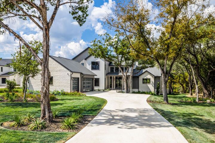 Property Photo:  232 Riverfront Drive  TX 78132 