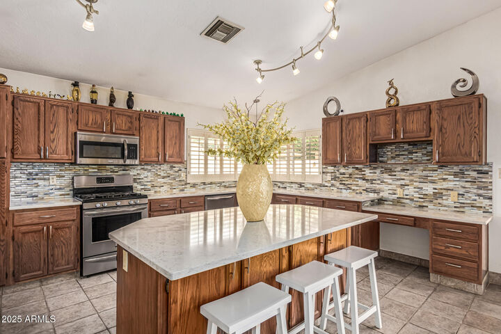 Property Photo:  14811 N 44th Place  AZ 85032