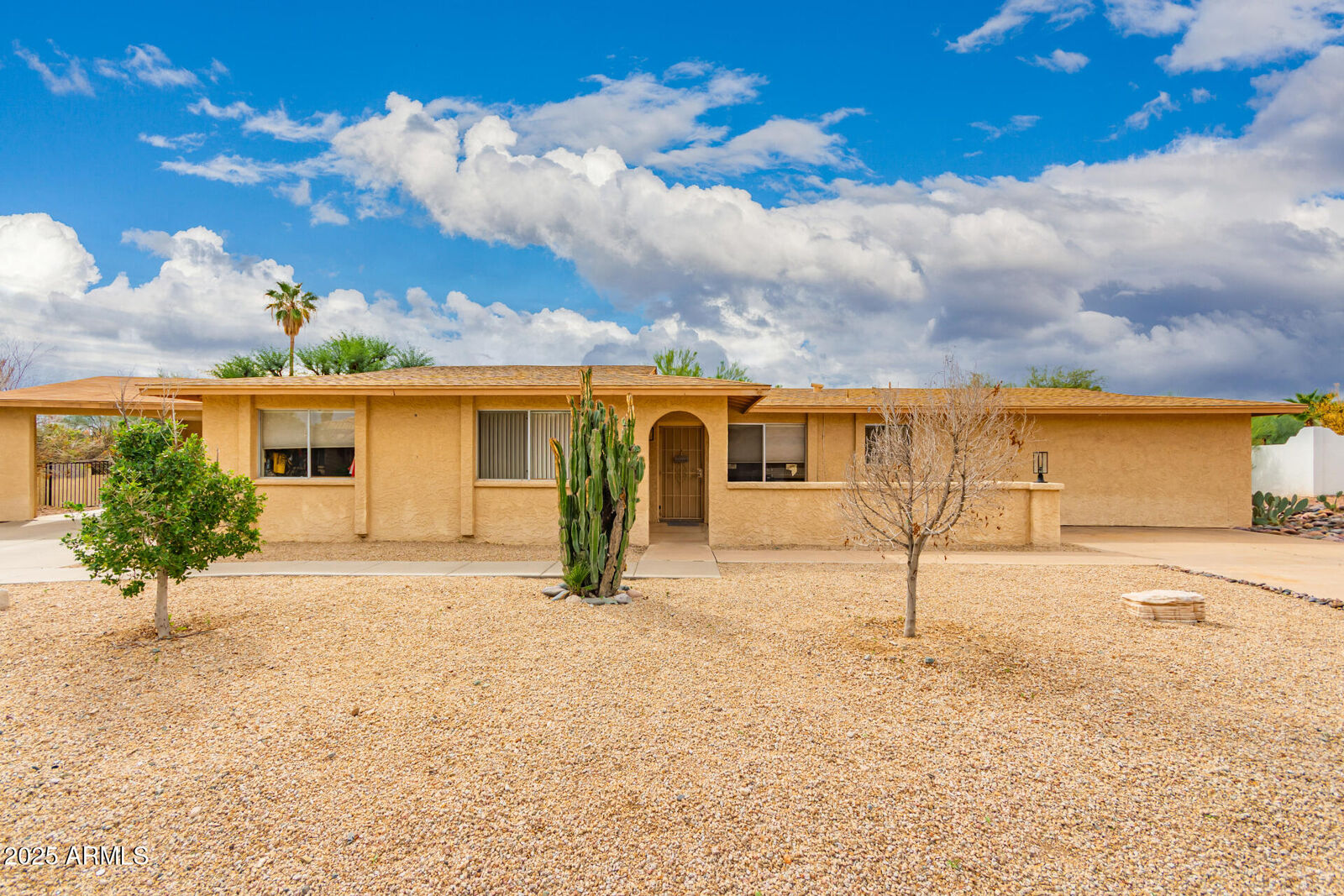 Property Photo: 17429 E La Pasada Drive AZ 85268