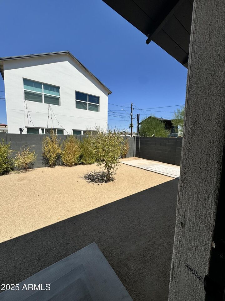 Property Photo:  1510 W Monroe Street  AZ 85007