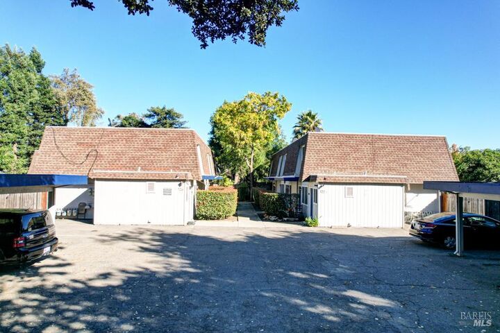 Property Photo:  722 Orchard Street  CA 95404