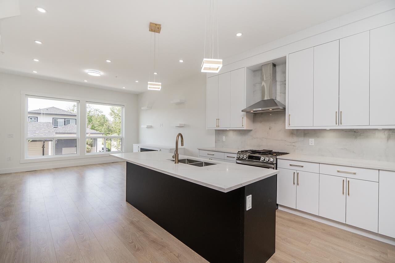 Property Photo: 20535 74B Avenue BC V2Y 3S8