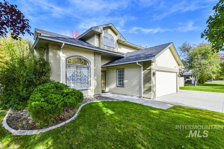 Property Photo:  6033 N Tapestry Way  ID 83713