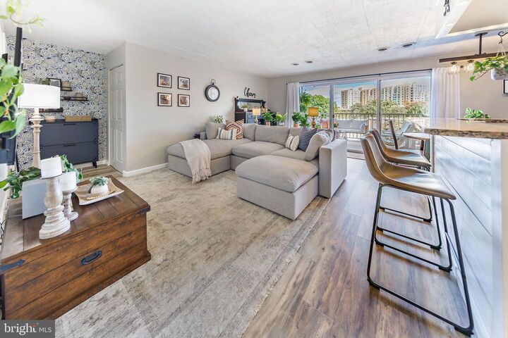 Property Photo: 2650 Redcoat Drive 3D VA 22303