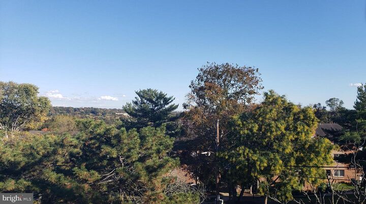 Property Photo: 426 N Armistead Street 303 VA 22312