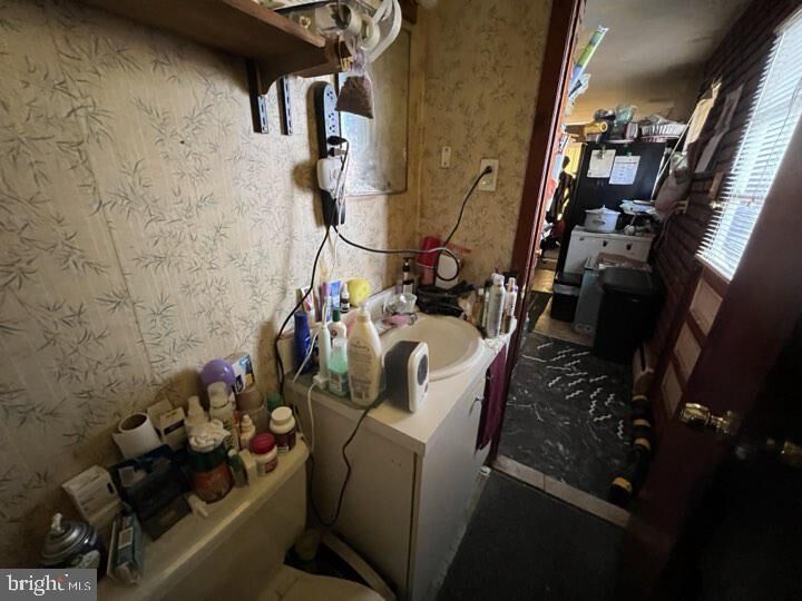 Property Photo:  8 Gordon Street  NJ 08501